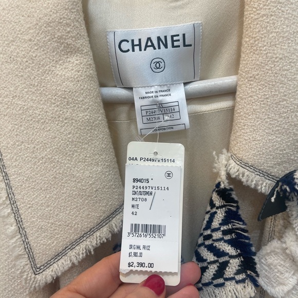 New w tags vintage Chanel coat - Picture 7 of 8
